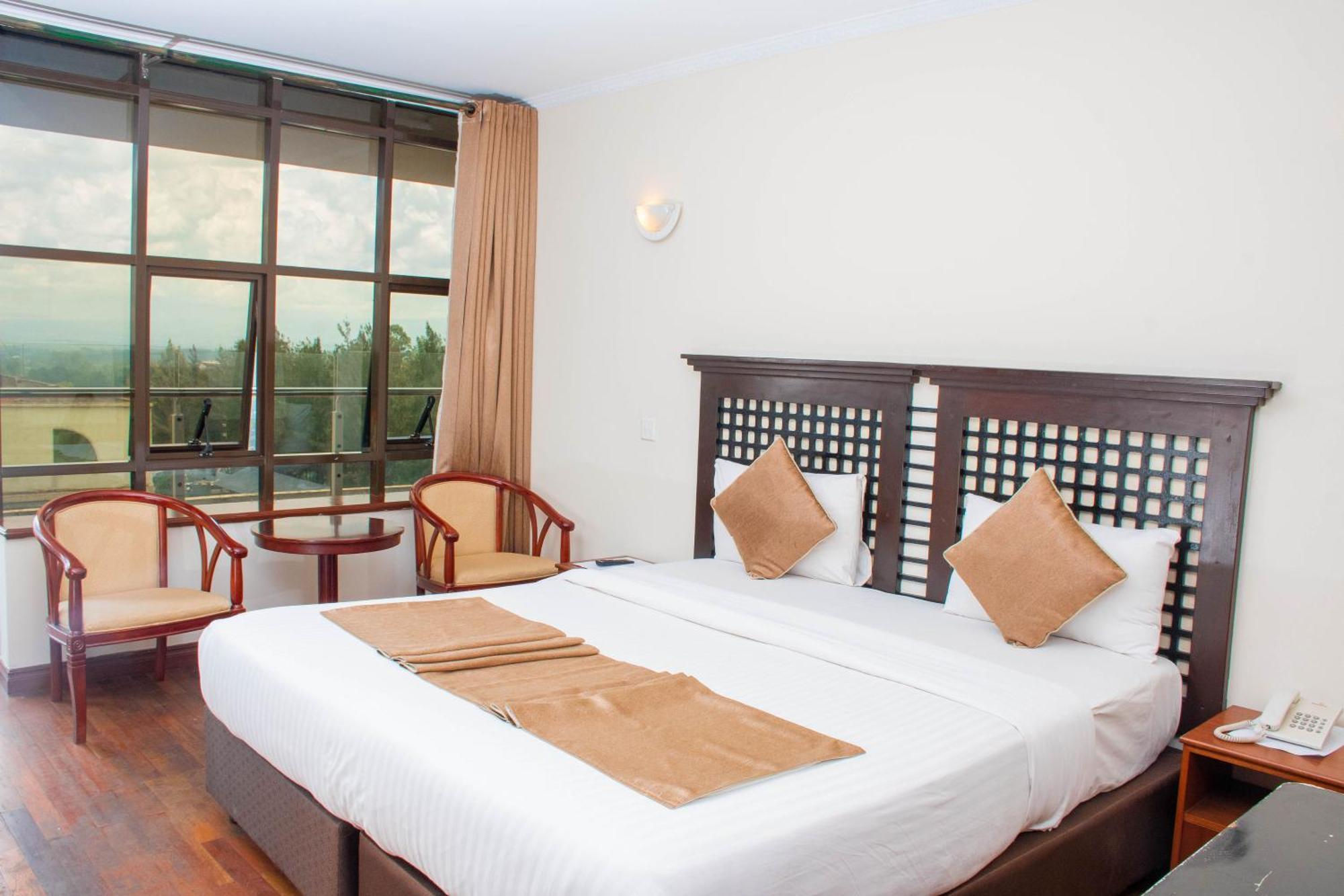 Cranes Suites Hotel Kitale Exterior foto